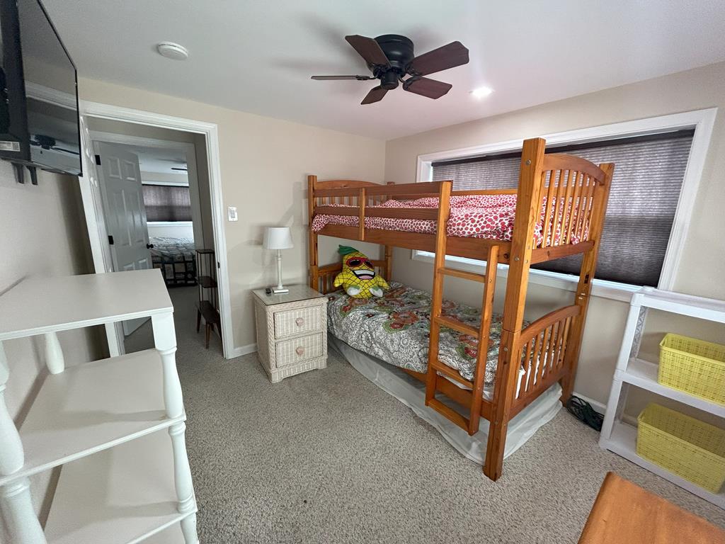 238 EAST DAVIS AVENUE - WILDWOOD SINGLE FAMILY PET FRIENDLY SUMMER VACATION RENTALS at 